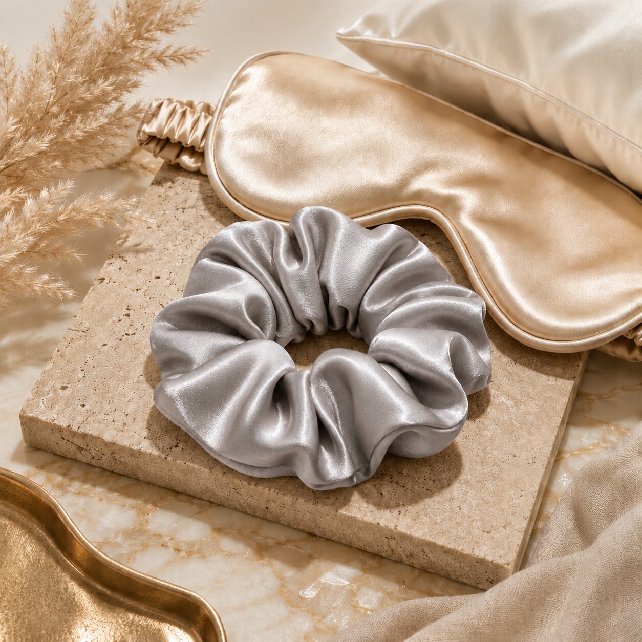 Elvarune™ Seiden-Scrunchie